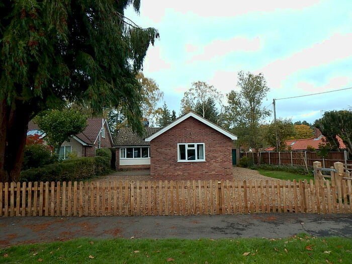 3 Bedroom Detached Bungalow For Sale In Pineheath Road, High Kelling, Holt, Norfolk, NR25