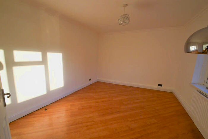 2 Bedroom Flat To Rent In Llanishen, Cardiff, CF14