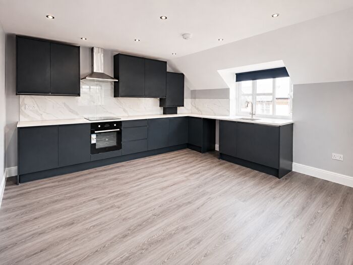 2 Bedroom Flat To Rent In Aldershot, GU12