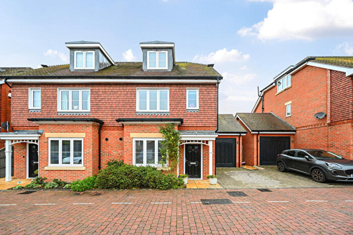 4 Bedroom Semi-Detached House For Sale In Beacon Close, Rottingdean, Brighton, East Sussex, BN2