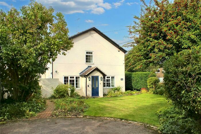 3 Bedroom Semi-Detached House For Sale In Eversley Centre, Hook, RG27