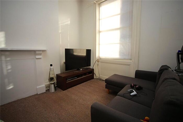 Studio To Rent In Montpellier Grove, Cheltenham, Gloucestershire, GL50