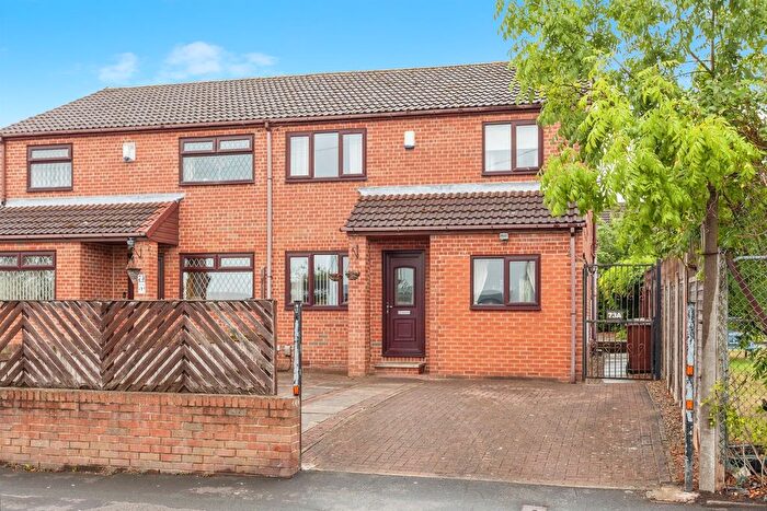 3 Bedroom Semi-Detached House For Sale In Cross Lane, Wakefield, WF2