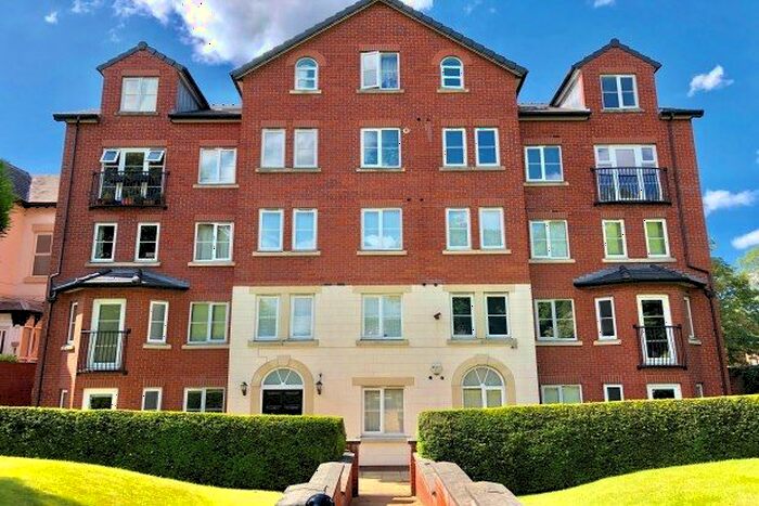 2 Bedroom Flat To Rent In - Wilmslow Road, Manchester, M20