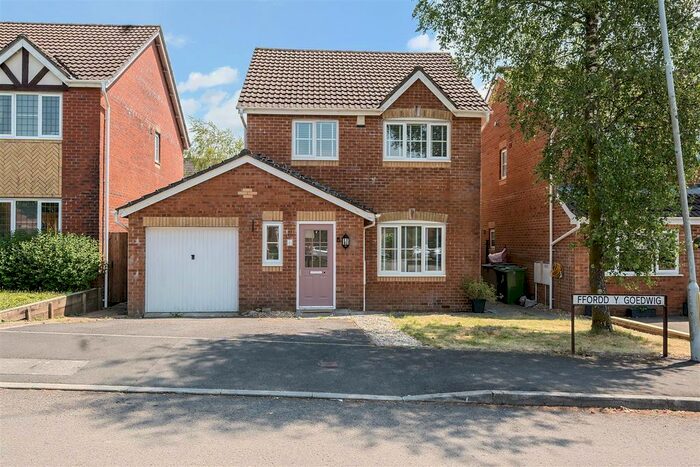 3 Bedroom Detached House For Sale In Ffordd Y Goedwig, Penllergaer, Swansea, SA4