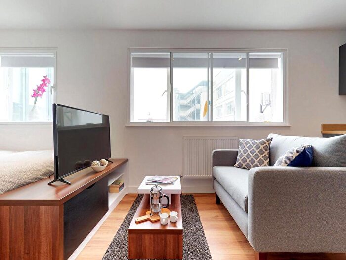 Apartment To Rent In Apt, Gravity Residence #, L2