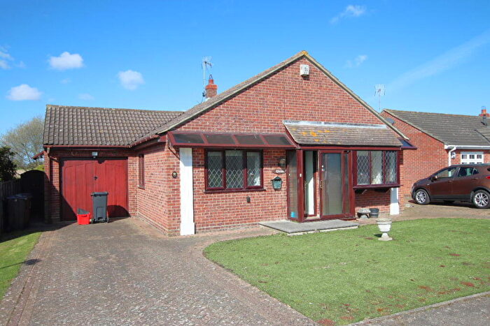3 Bedroom Bungalow For Sale In George Close, Clacton On Sea, CO15