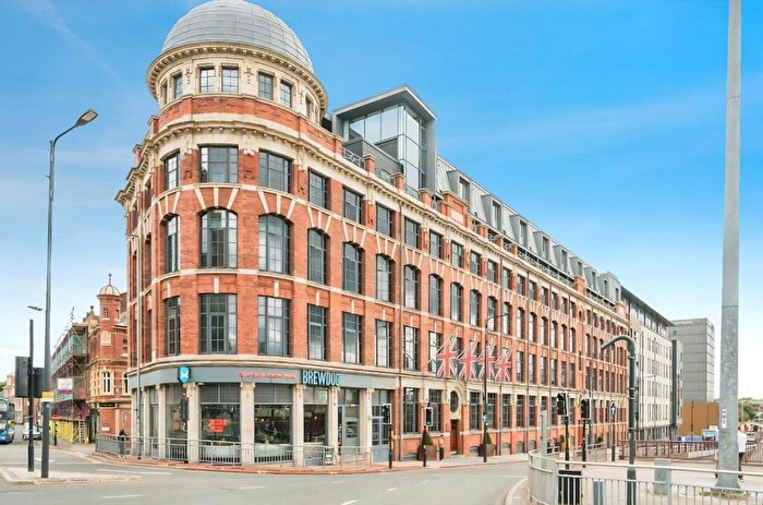 3 Bedroom Flat To Rent In Crispin Lofts, New York Road, Leeds, West Yorkshire, LS2