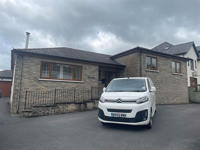 3 Bedroom Detached Bungalow To Rent In Tirycoed Road, Glanamman, Ammanford, SA18