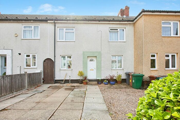 3 Bedroom Terraced House For Sale In Chestnut Avenue, Midway, Swadlincote, Derbyshire, DE11