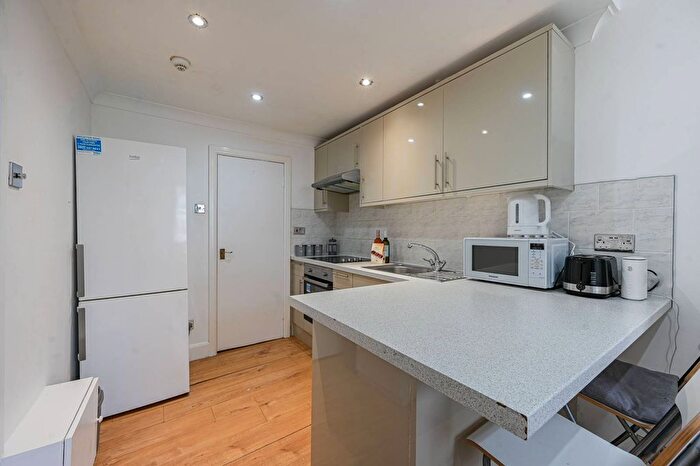 Studio To Rent In Penywern Road, Earls Court, London, SW5