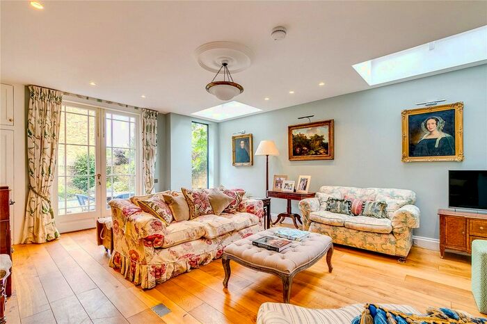 5 Bedroom Terraced House To Rent In Oxford Gardens, North Kensington, London, W10