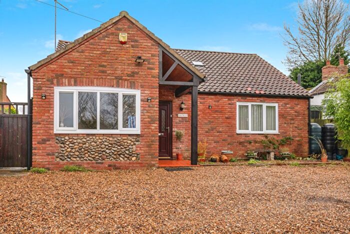 3 Bedroom Detached Bungalow For Sale In The Street, Erpingham, Norwich, NR11
