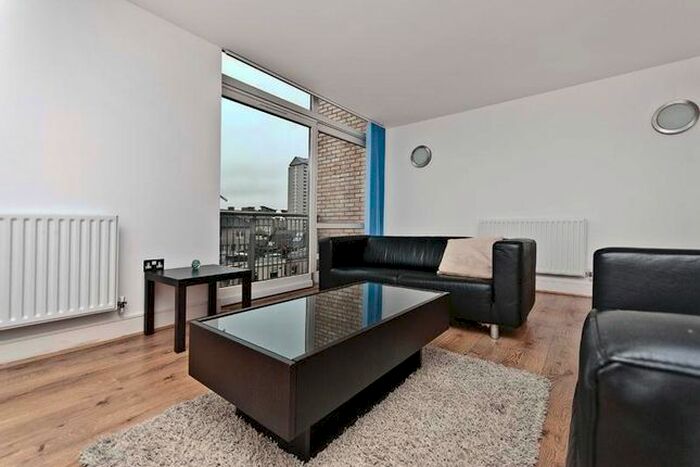 2 Bedroom Flat To Rent In Lowry House, Cassilis Road, E14