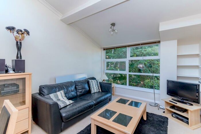 2 Bedroom Apartment To Rent In Russell Court Oxford, OX2