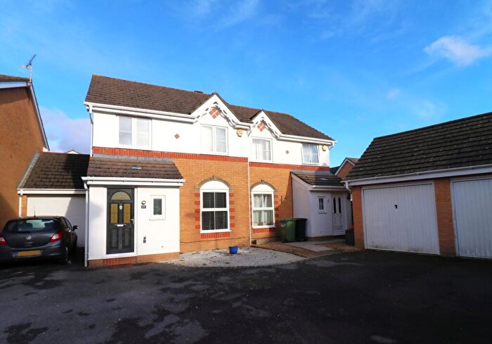 3 Bedroom Semi Detached House For Sale In Arthurs Gardens, Hedge End, SO30