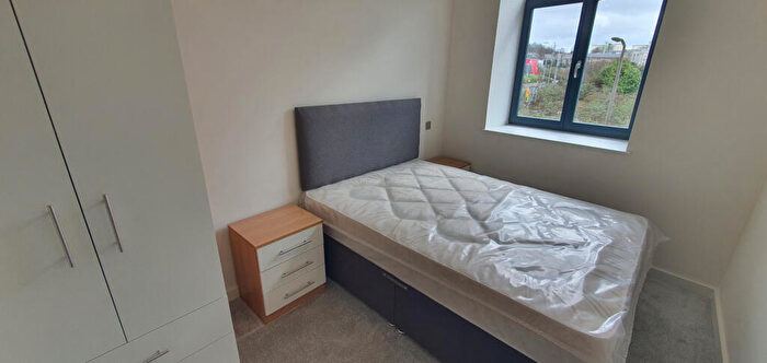 2 Bedroom Apartment To Rent In Conditioning House, Bradford, BD1