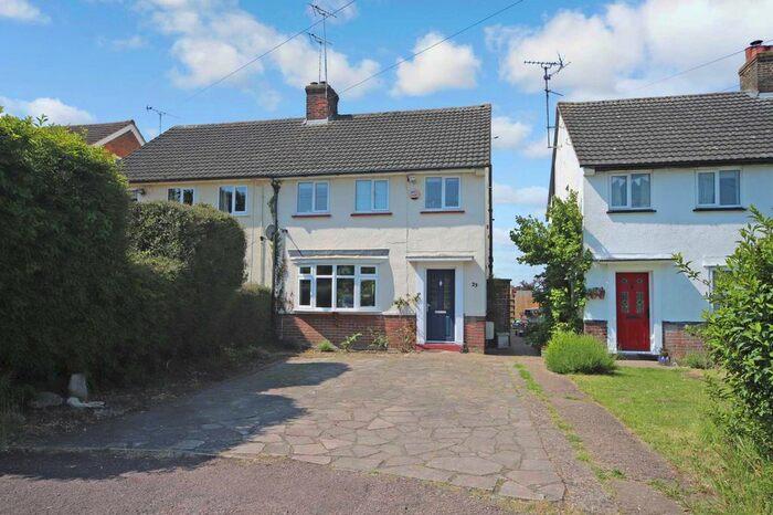 3 Bedroom Semi-Detached House To Rent In The Crescent, Pitstone, LU7