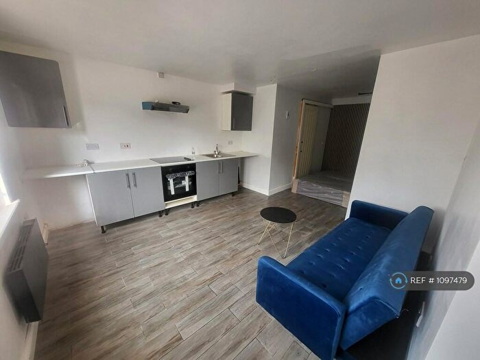 Studio To Rent In Pershore Road, Birmingham, B30