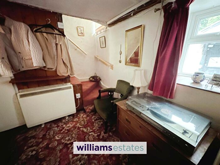2 Bedroom Character Property For Sale In Ruthin Road, Mold, CH7
