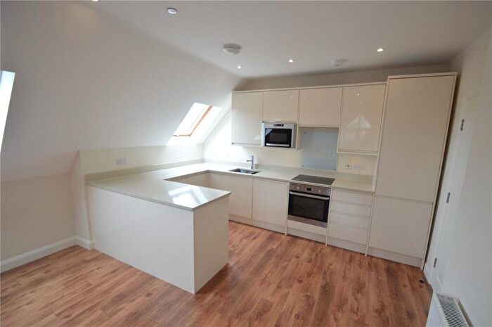 2 Bedroom Apartment To Rent In Grenaby Road, Croydon, CR0