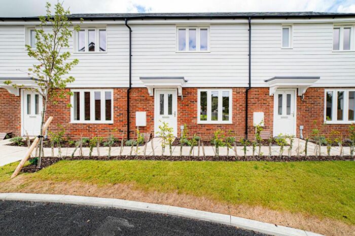 2 Bedroom Terraced House For Sale In Barnsole Road, Staple, CT3