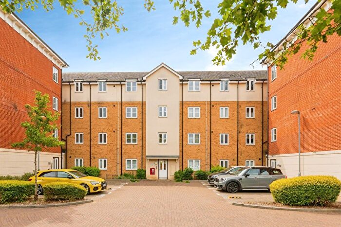 2 Bedroom Flat For Sale In Baxter Road, Watford, WD24