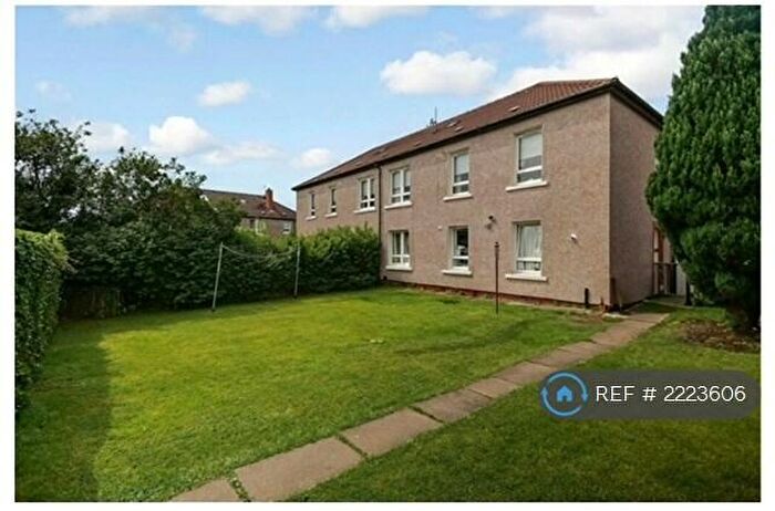 3 Bedroom Flat To Rent In Lochwood Street, Glasgow, G33