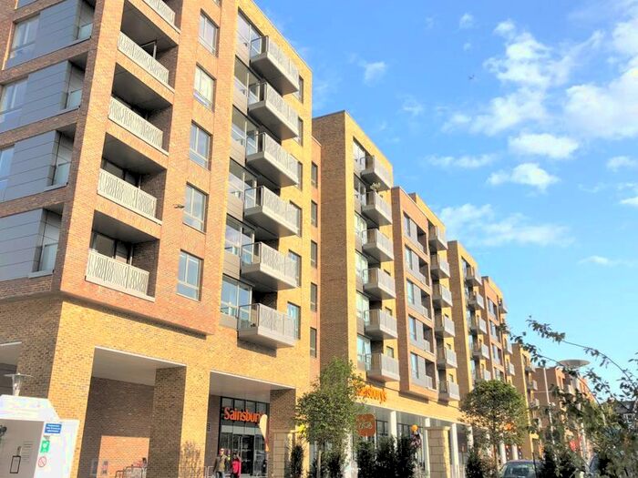 2 Bedroom Flat To Rent In High Street, London, N8