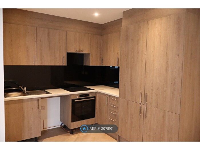 1 Bedroom Flat To Rent In Kingston Road, Epsom, KT19