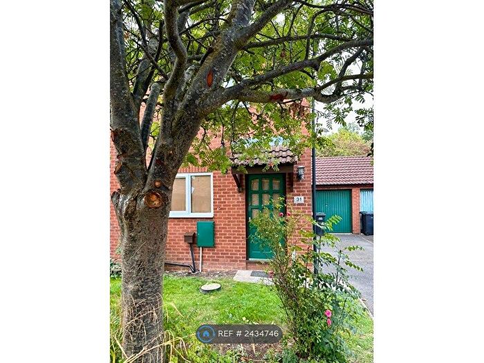 2 Bedroom End Of Terrace House To Rent In St. Pauls Close, Evesham, WR11