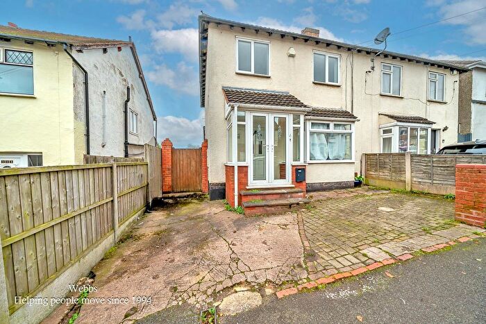 3 Bedroom Semi-Detached House For Sale In Mount Street, Hednesford, Cannock, WS12