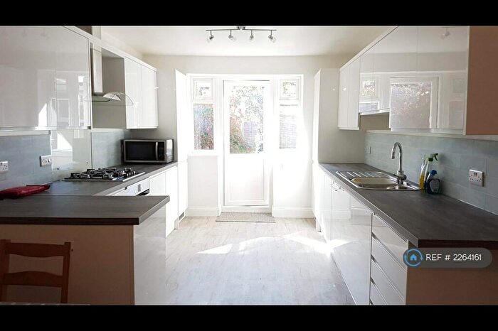 6 Bedroom Semi-Detached House To Rent In Sirdar Road, Southampton, SO17