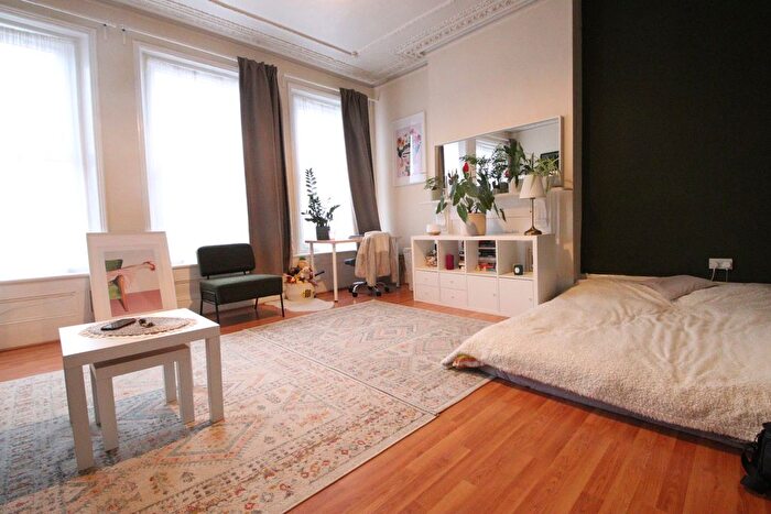 Studio To Rent In Tottenham Lane, London, N8