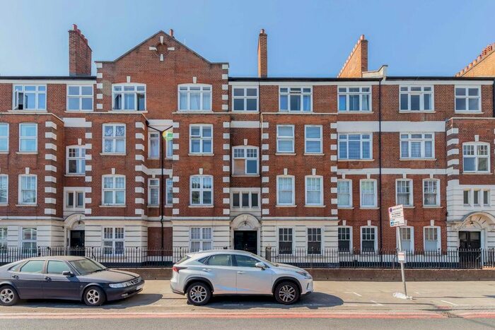 2 Bedroom Flat To Rent In Talgarth Road, London, W14