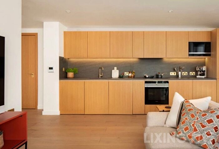 1 Bedroom Flat To Rent In Camley Street, Kings Cross, N1C