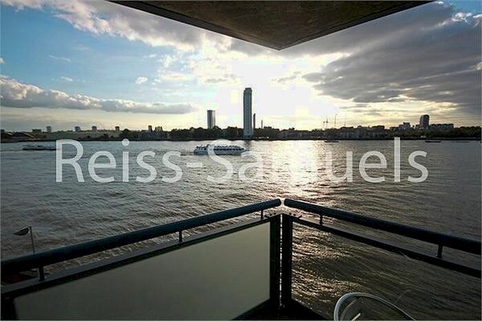 2 Bedroom Flat To Rent In Newton Place, London, E14