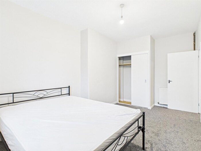 3 Bedroom Apartment To Rent In West Pilton Gardens, Edinburgh, Midlothian, EH4