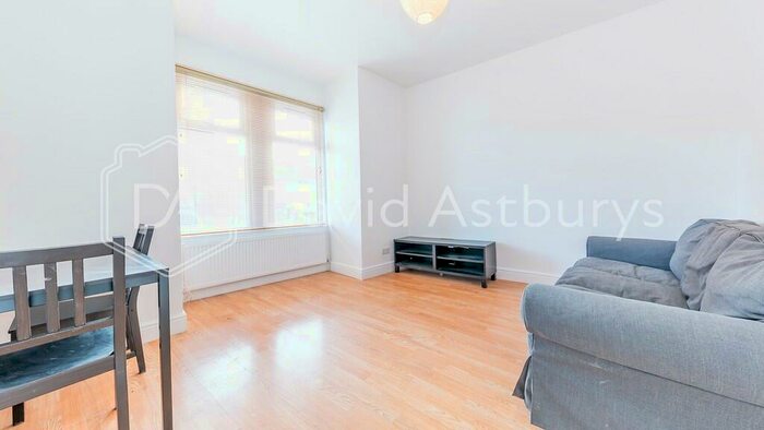 1 Bedroom Flat To Rent In Vale Road, Finsbury Park, London, N4