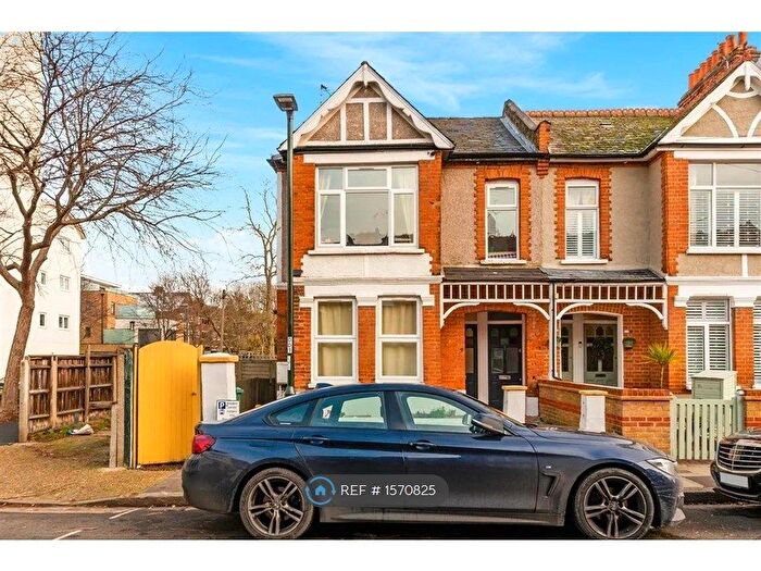 3 Bedroom Maisonette To Rent In Alder Road, London, SW14
