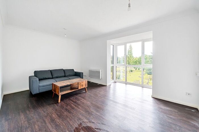 2 Bedroom Flat To Rent In Sterling Place, London, W5