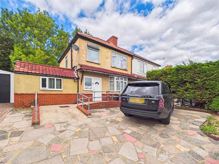 5 Bedroom Semi Detached House For Sale In Selsdon Park Road, South Croydon, CR2