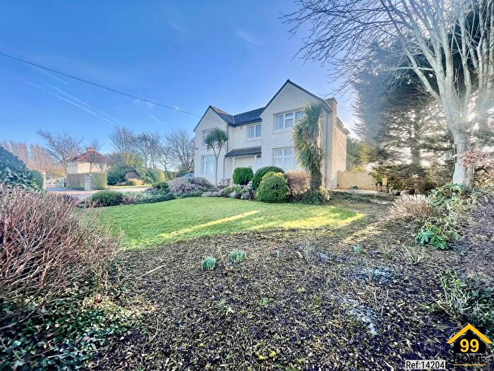 4 Bedroom Detached House For Sale In Bangor Road, Caernarfon, Gwynedd, LL55