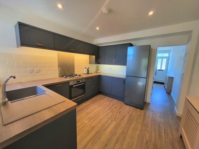 2 Bedroom Terraced House To Rent In Bernard Road, Cowes, PO31