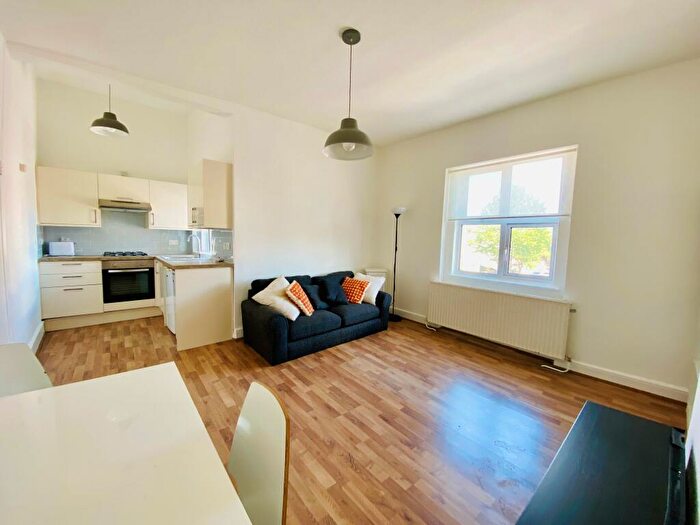 1 Bedroom Flat To Rent In Marlborough Road, Archway, N19