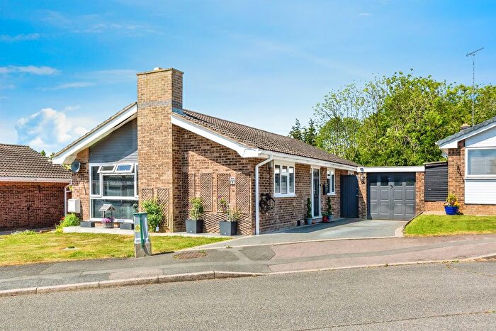 4 Bedroom Detached Bungalow For Sale In Lyne Walk, Hackleton, Northampton, NN7