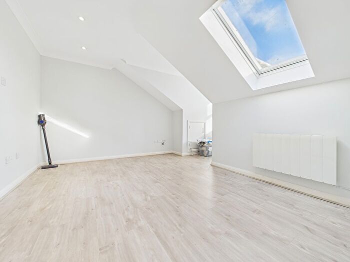 2 Bedroom Flat To Rent In Regent Court, Norn Hill, Basingstoke, RG21