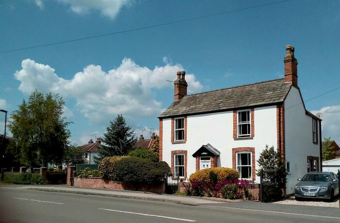 3 Bedroom Detached House For Sale In Newark Road, Coddington, Newark, NG24