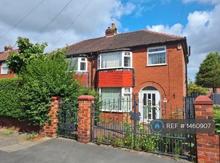 3 Bedroom Semi Detached House To Rent In North Road, Droylsden, Manchester, M43