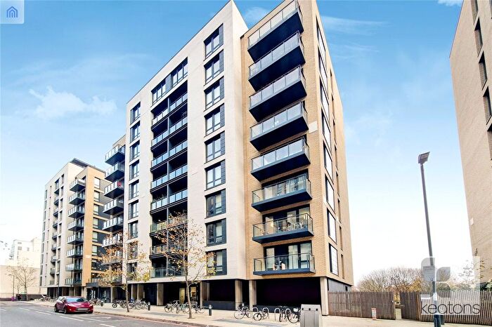 3 Bedroom Flat To Rent In Regalia Point, Palmers Road, Bethnal Green, London, E2